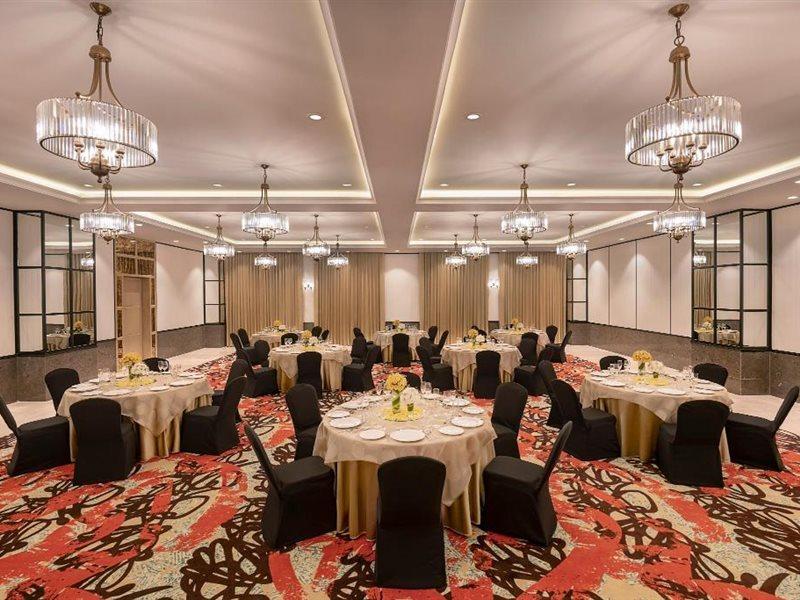 Lemon Tree Premier, New Town, Kolkata Hotel Exterior photo